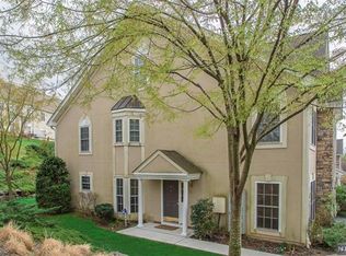 112 Spruce Ln, North Haledon, NJ 07508