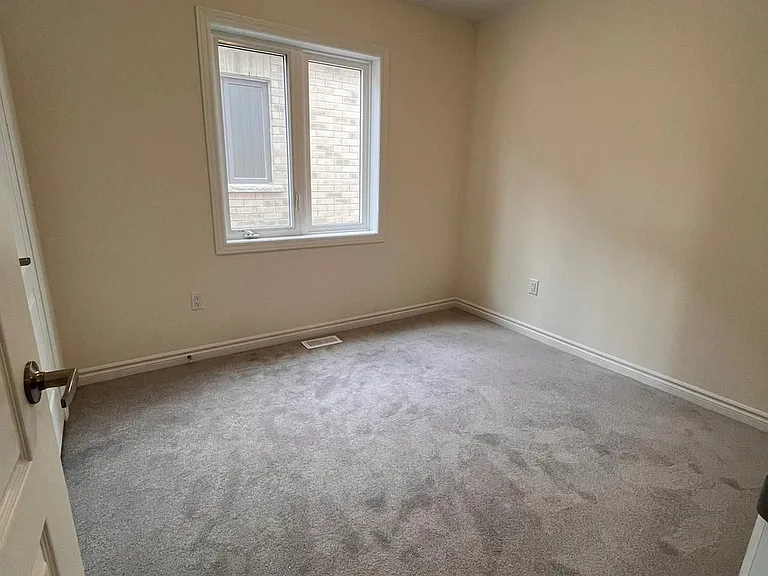 2107 Hallandale St — Photo 17
