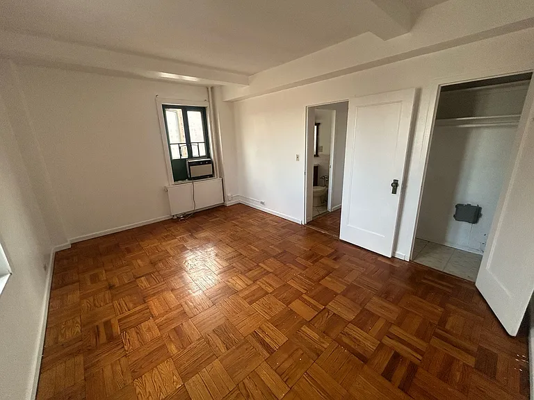 1595 Unionport Rd #3H — Photo 5