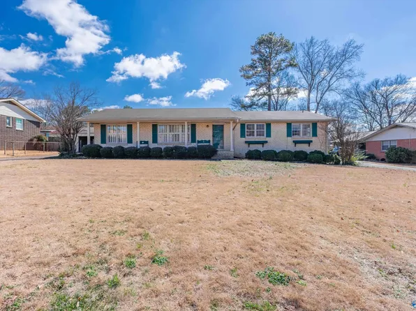 8010 Navios Dr SE, Huntsville, AL 35802