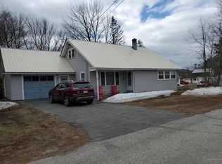 25 Highland Ave, Dixfield, ME 04224