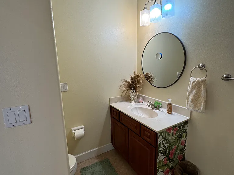 225 Lincoln Ave — Photo 32