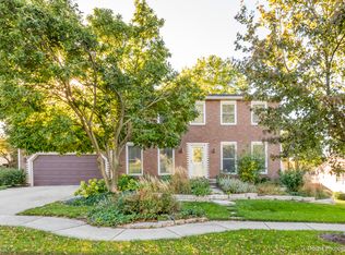 21 N Charles Ave, Naperville, IL 60540