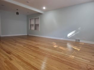 6162 N Hoyne Ave #1, Chicago, IL 60659