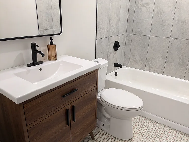 2763 Indianola Ave — Photo 16