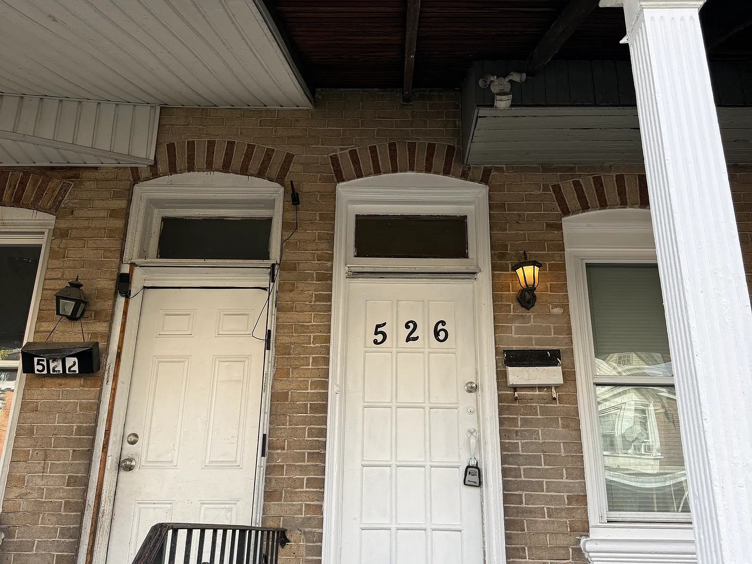 5 bed, 1.5 bath, 1638 sqft, $2,550 — Photo 2