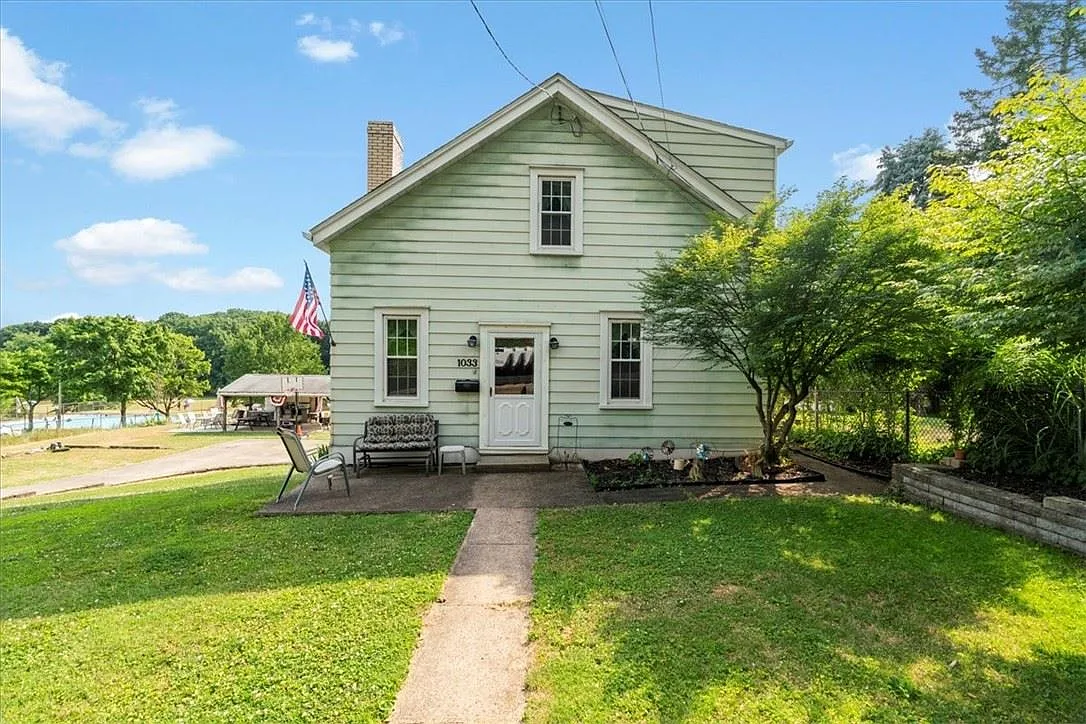 1033 Lapish Rd photo 1