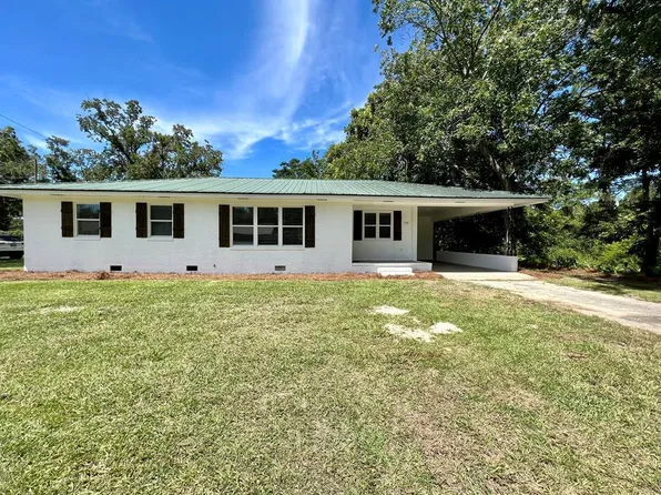 120 Catherine St, Fitzgerald, GA 31750