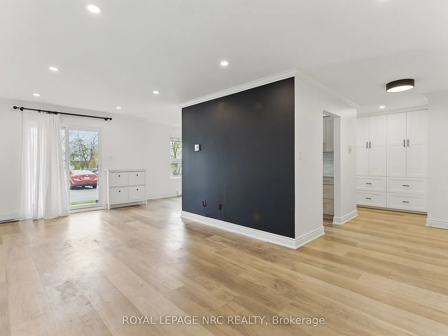 2 bed, $2,300 — Photo 4