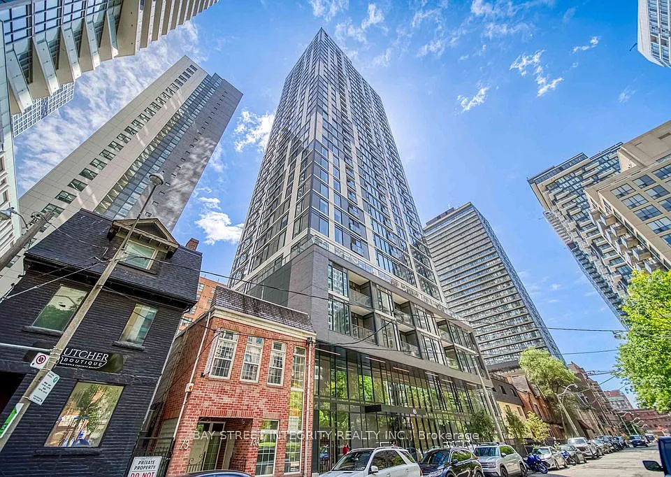 65 Mutual St #3002