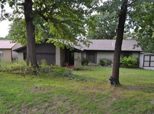 56 Hickory Ln, Sand Springs, OK 74063