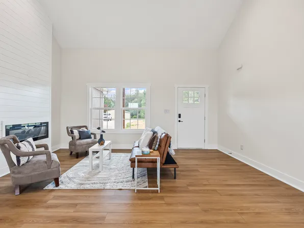 44 Blue Heron Rd, Wirtz, VA 24184