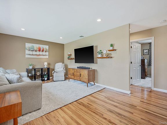 5th image of 46 Sheldon Place