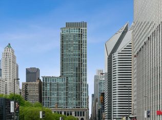 130 N Garland Ct APT 3702, Chicago, IL 60602