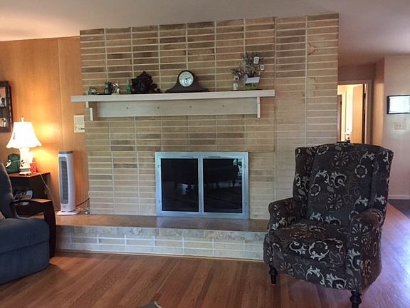 5th image of 8627 Forest Hill Dr NE