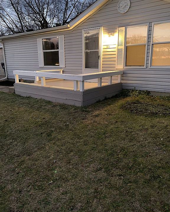 1st image of 704 E Race St