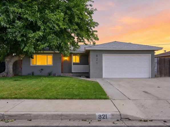 821 W Fairmont Ave, Clovis, CA 93612