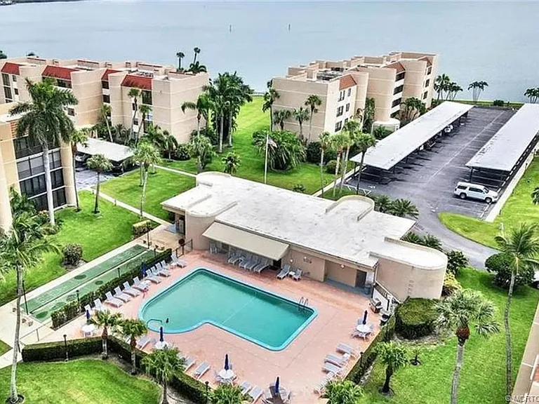 3392 NE Causeway Blvd #303 — Photo 4