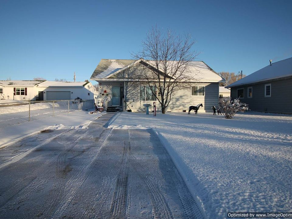 1st image of 536 6th Ave S