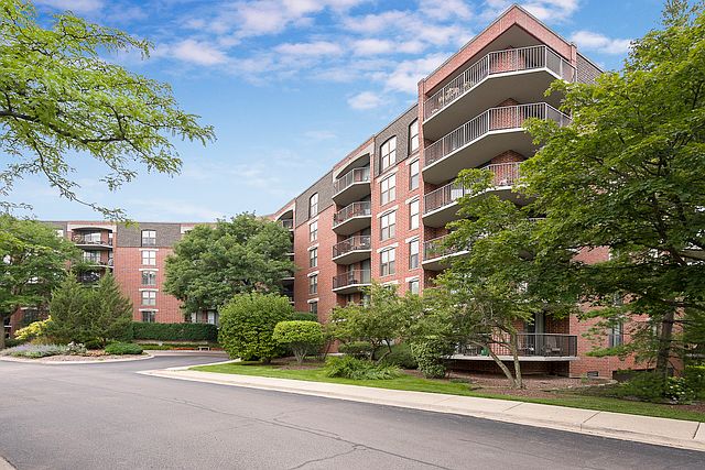 1st image of 511 Aurora Ave Unit 118