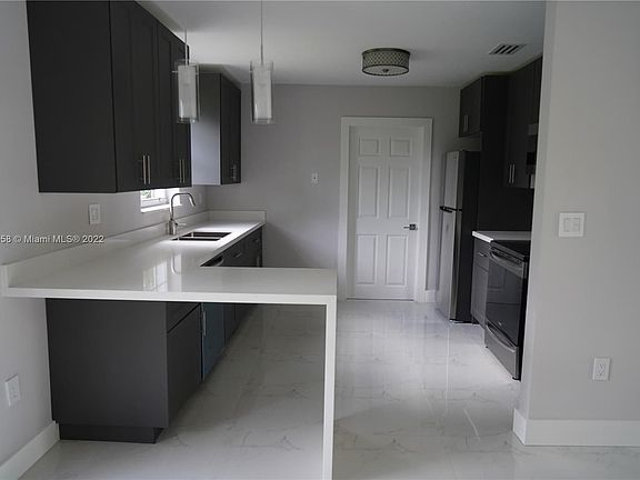 5th image of 1500 NE 137th St
