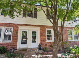 1401 S Edgewood St APT 492, Arlington, VA 22204