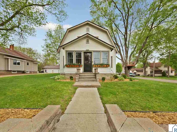 341 E Prince St, Lake Crystal, MN 56055