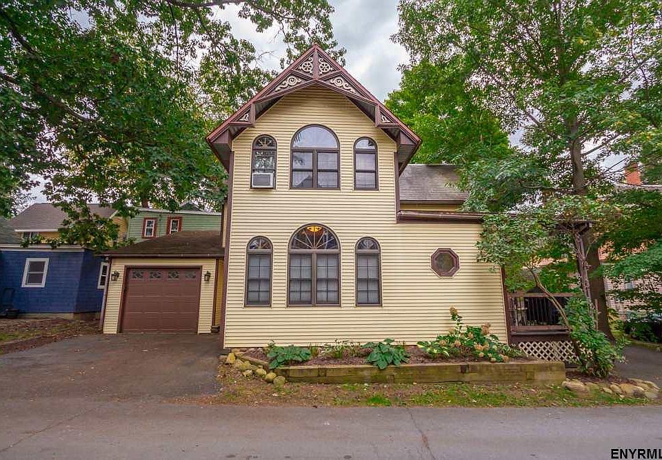 1st image of 10 Asbury Ave