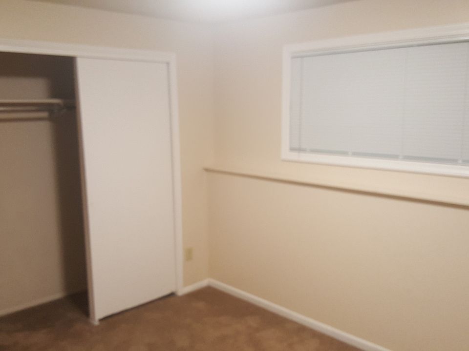 1st image of 1118 Oakland St #16