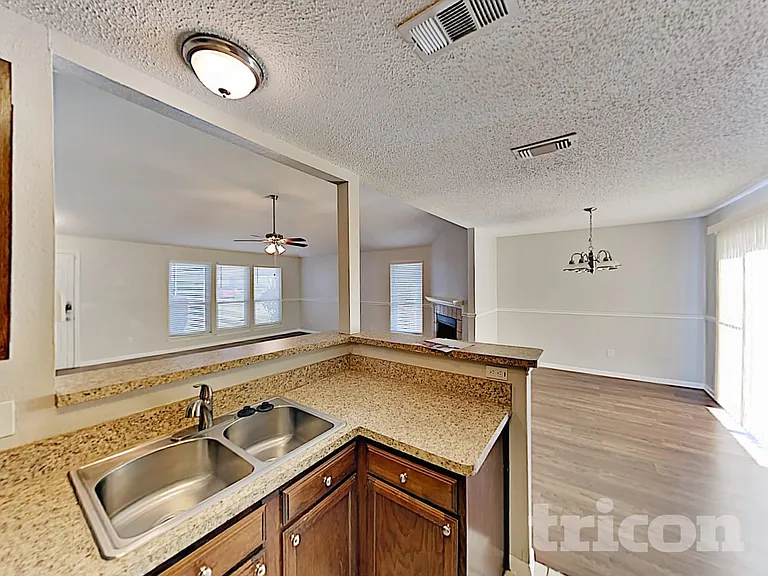 614 Rifleman Trl — Photo 6