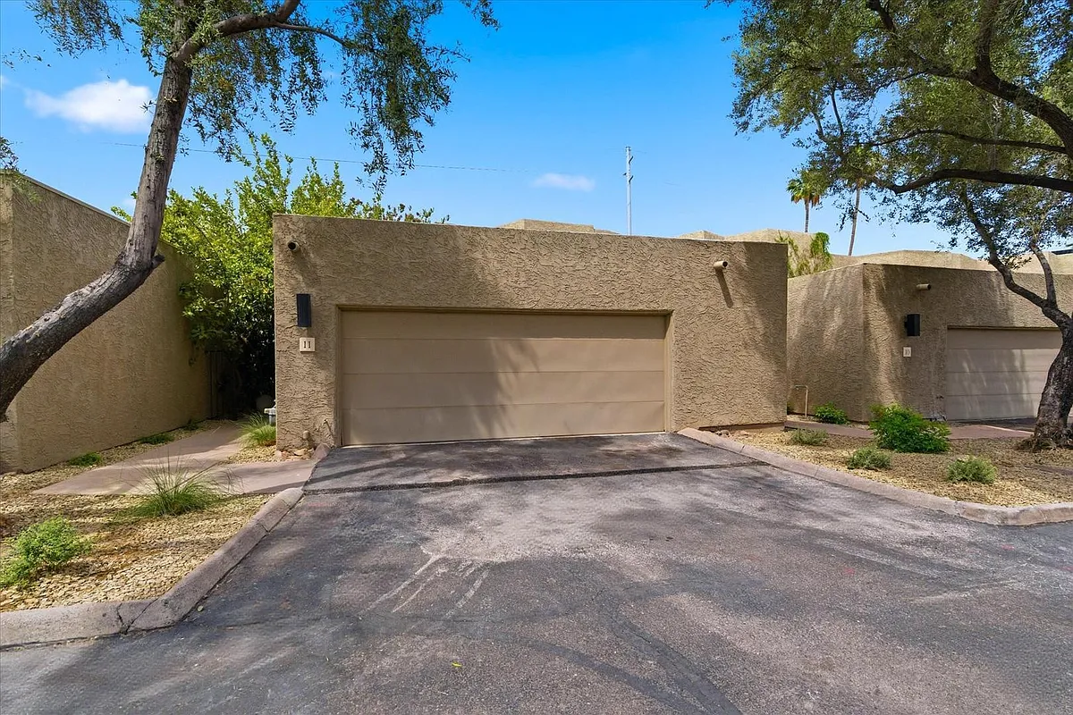 Building Photo - 7209 E McDonald Dr #11