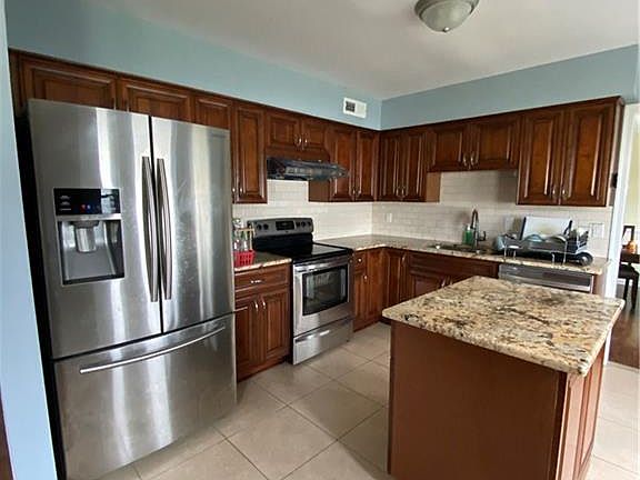 5th image of 1113 Birnam Woods Dr