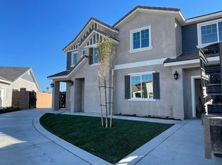 16576 London Ln, Fontana, CA 92335