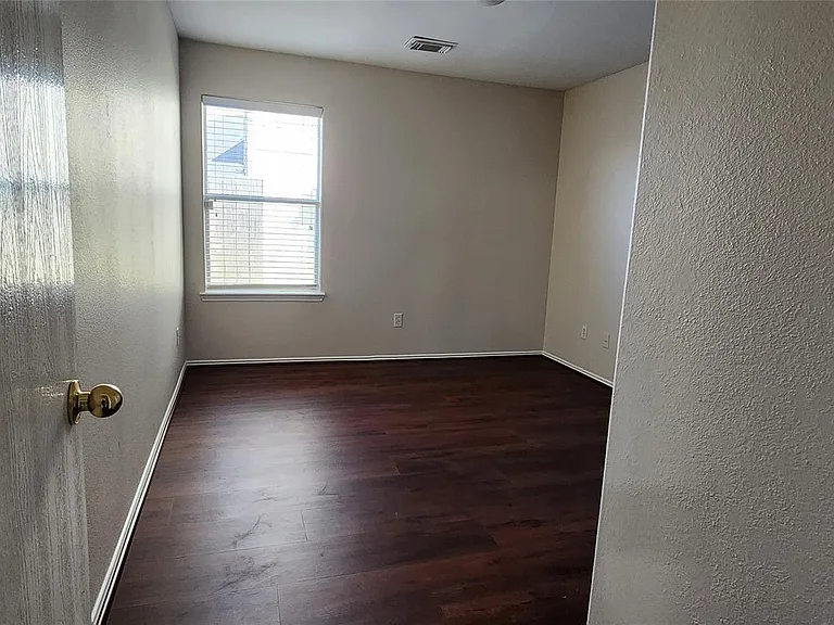 315 Sunset Colony Dr — Photo 16