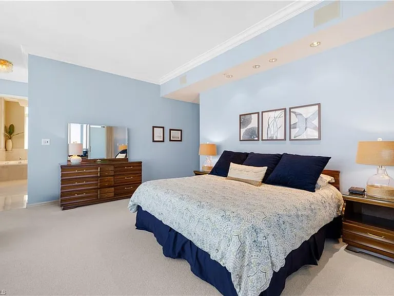 7515 Pelican Bay Blvd #Penthouse D — Photo 21