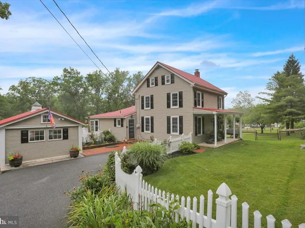 719 Reinholds Rd, Denver, PA 17517