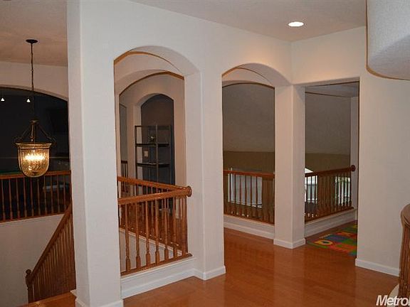 5th image of 608 Treviso Ct