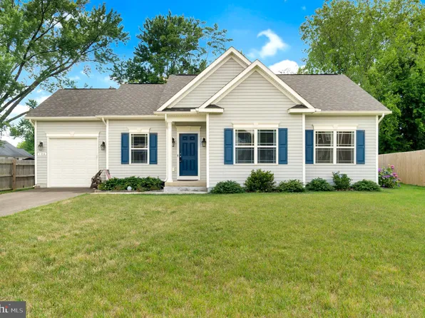 106 Ridgeway St, Fredericksburg, VA 22401