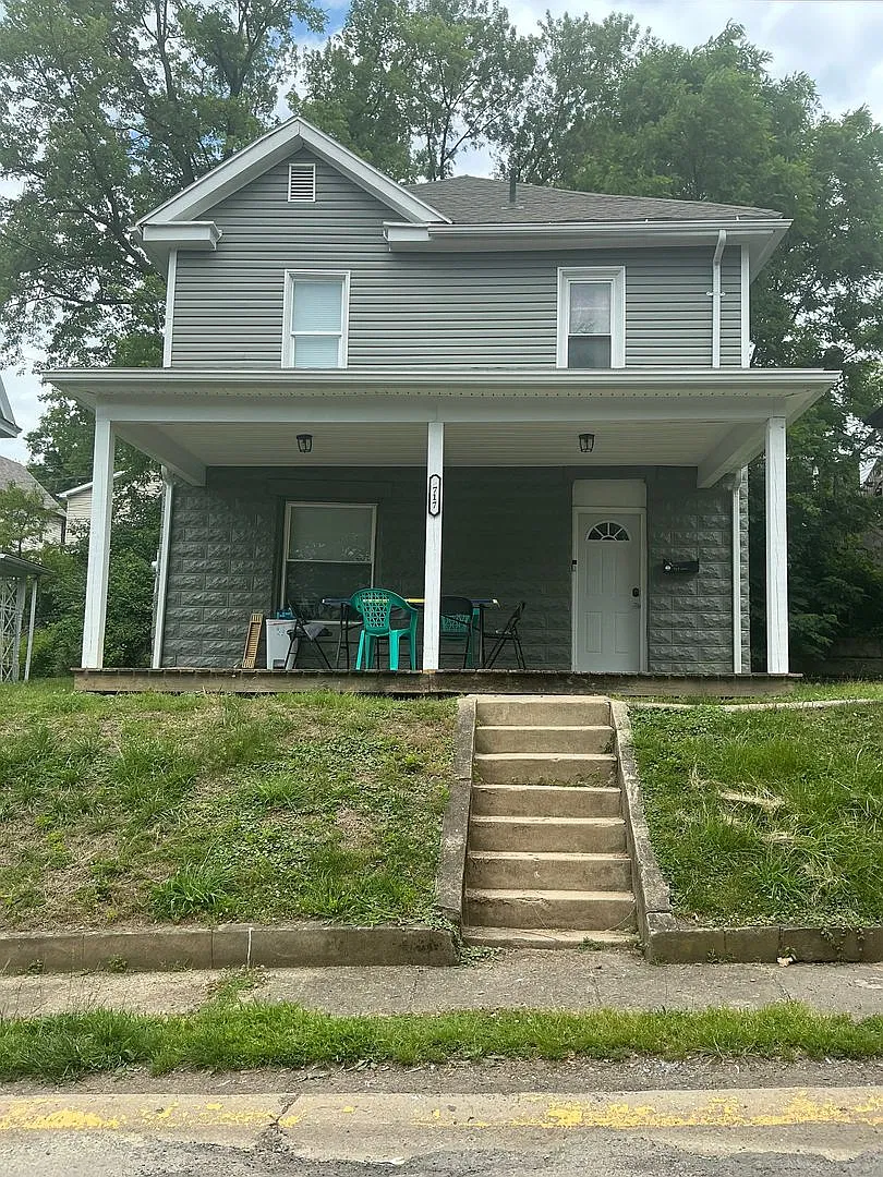 3 Bedroom House/ Downtown/ Available June 2, 2027! — Photo 3
