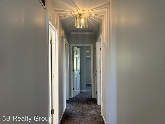 3rd image of 3706 Monfort Heights Dr