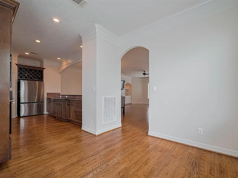 1419 Thompson St — Photo 14