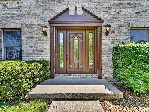 3rd image of 1410 Alan Ln
