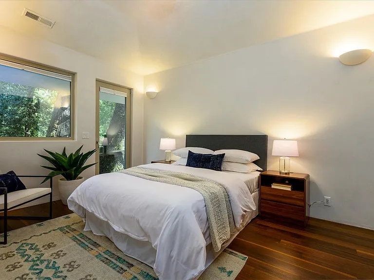16345 Sanborn Rd — Photo 16