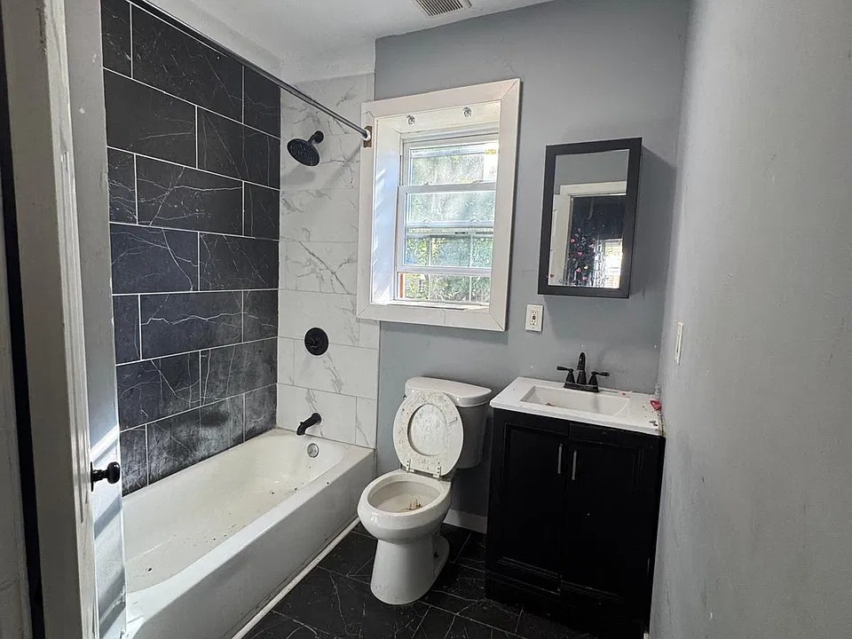 67 9th Ave #1