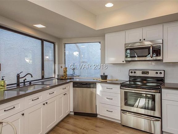 2nd image of 2112 Plaza Del Padre
