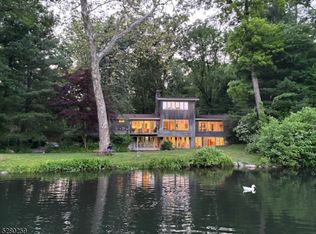 28 W Shore Rd, Mountain Lakes, NJ 07046