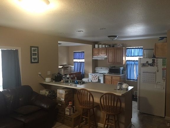 4th image of 503 E 6th St