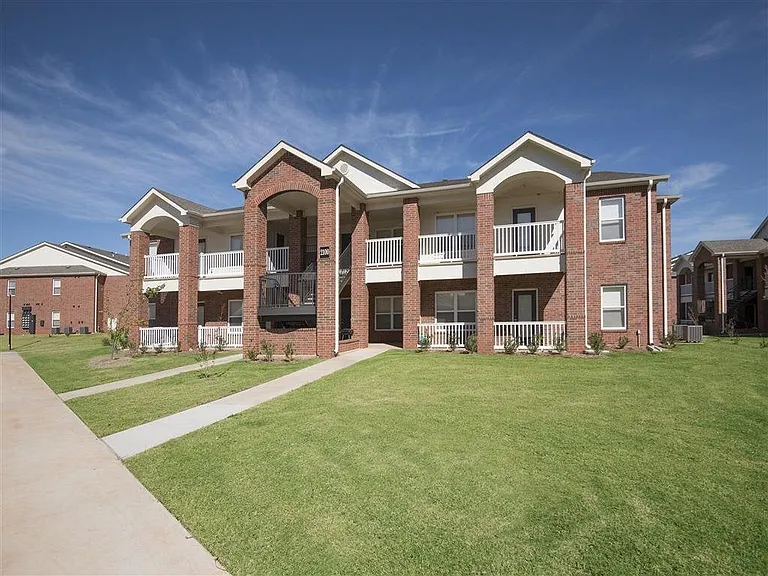 The Greens at Lake Overholser — Photo 14
