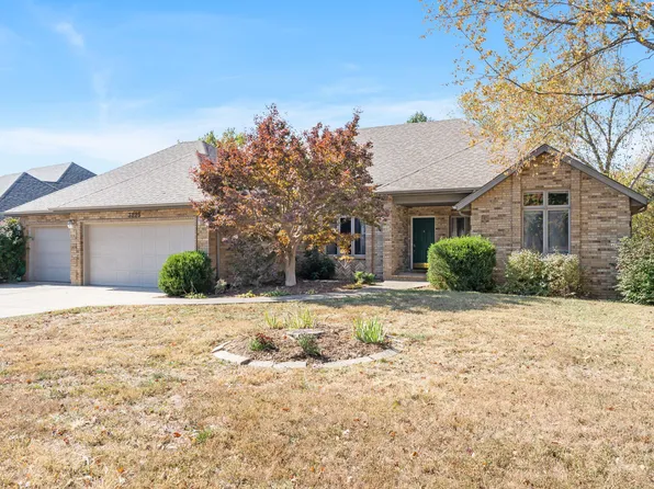 3225 S Saratoga Avenue, Springfield, MO 65804