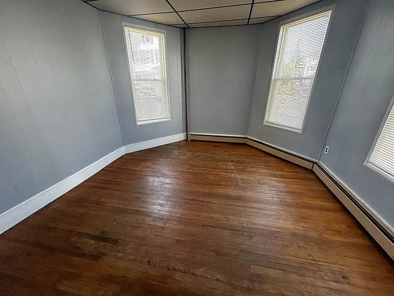 323 Dubuque St & 142-146 Wayne St — Photo 13